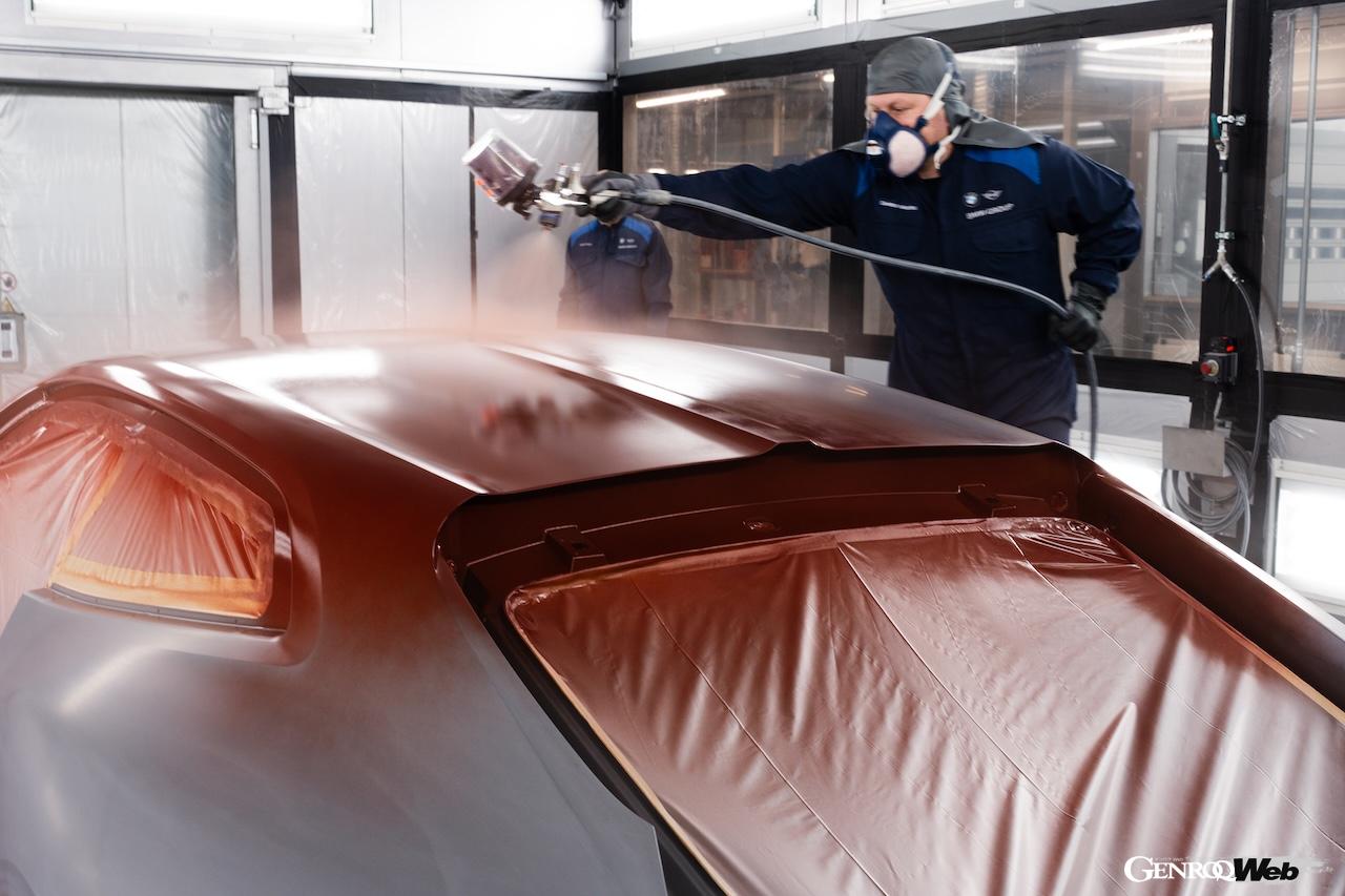 「BMW コンセプト スピードトップ」の製作風景。