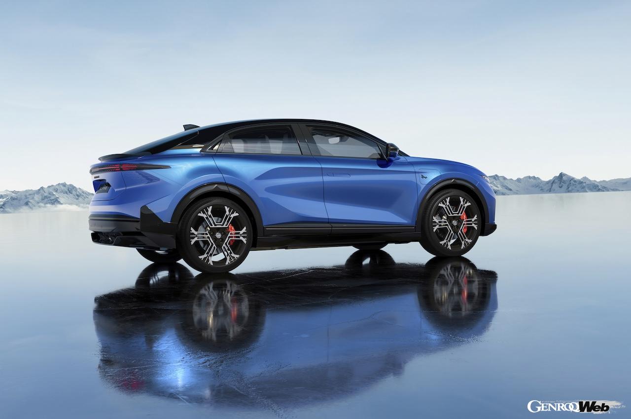 フル電動クロスオーバー「アルピーヌ A390」のエクステリア。