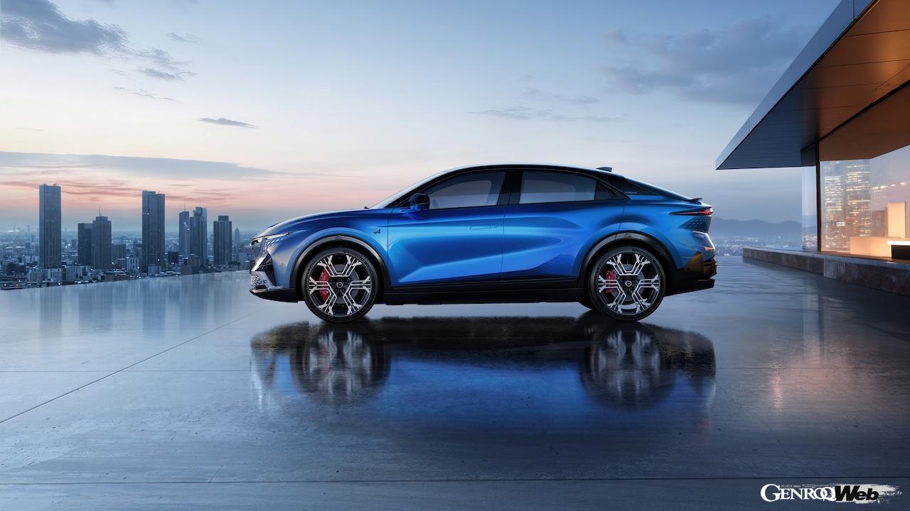 フル電動クロスオーバー「アルピーヌ A390」のエクステリア。