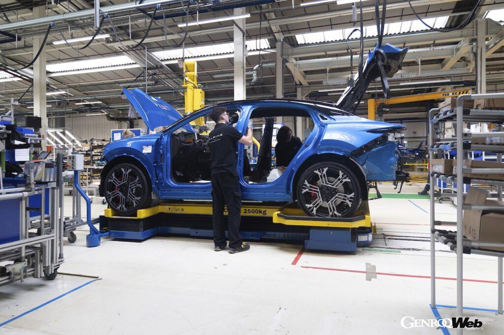 フル電動クロスオーバー「アルピーヌ A390」の製造工程。