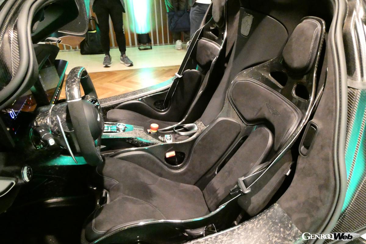 アストンマーティン最新ミドシップ「ヴァルハラ」