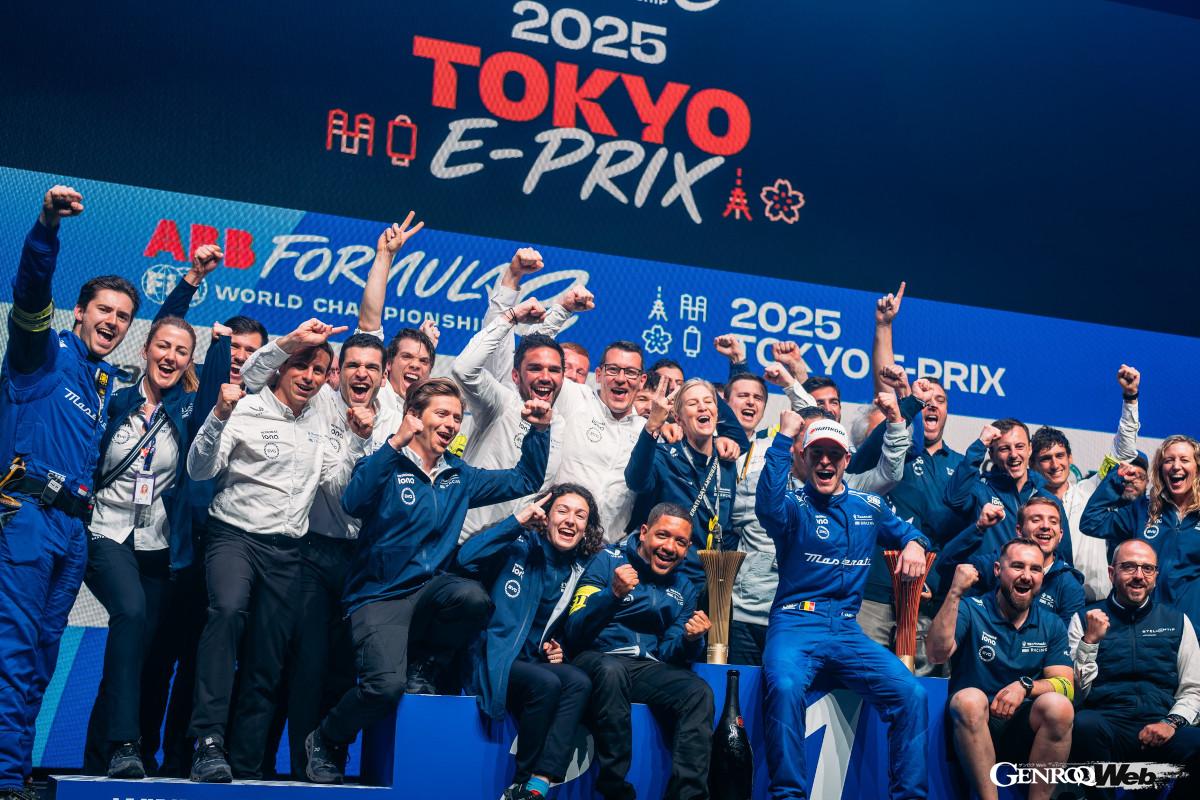 第8戦を制したストフェル・バンドーン選手。