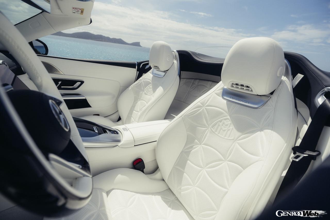 「メルセデス・マイバッハ SL 680 モノグラム シリーズ」のインテリア。