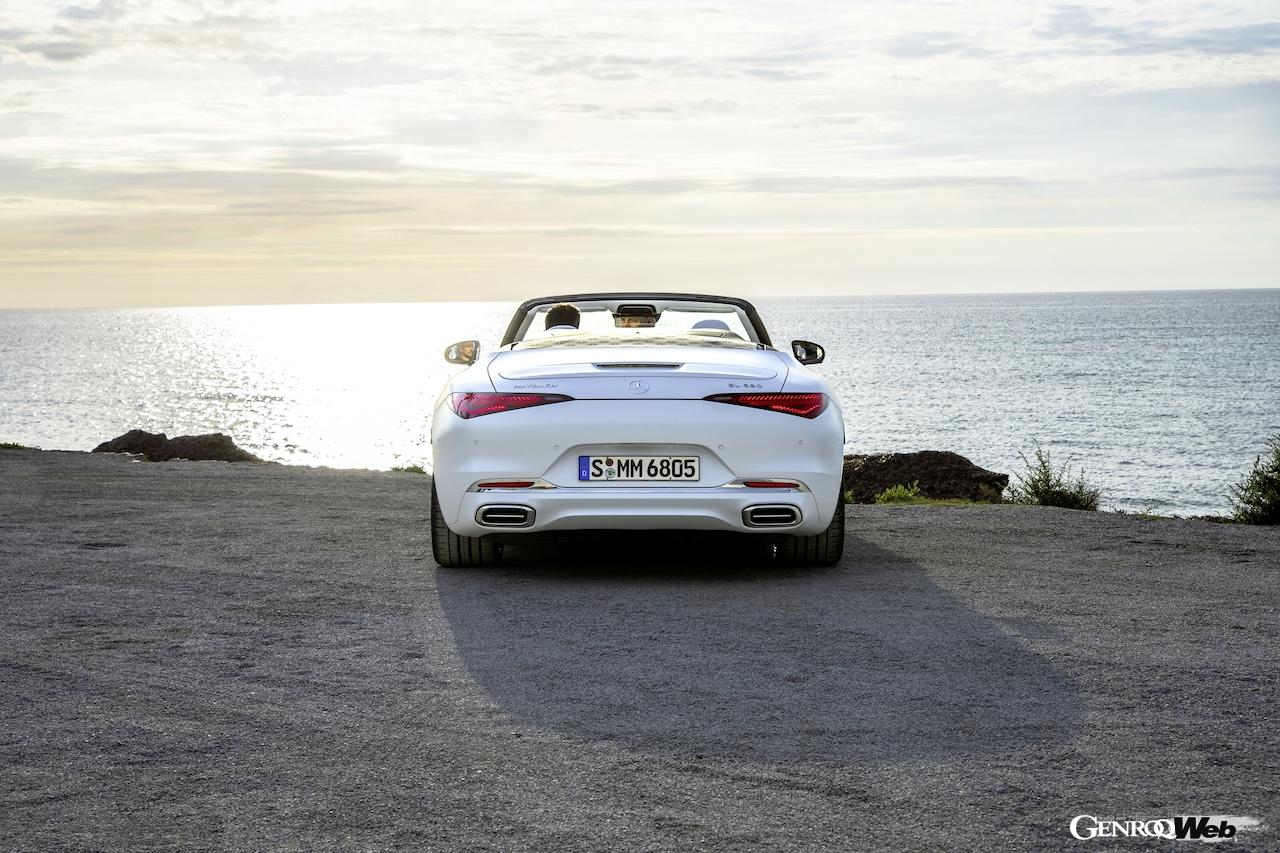 「メルセデス・マイバッハ SL 680 モノグラム シリーズ」のエクステリア。