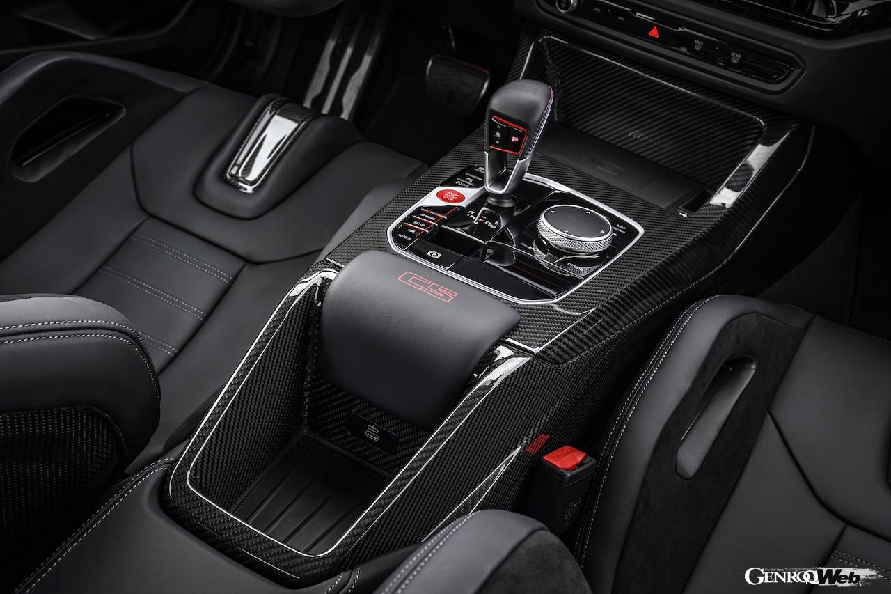 M2の最上級仕様「M2 CS」のコクピット。