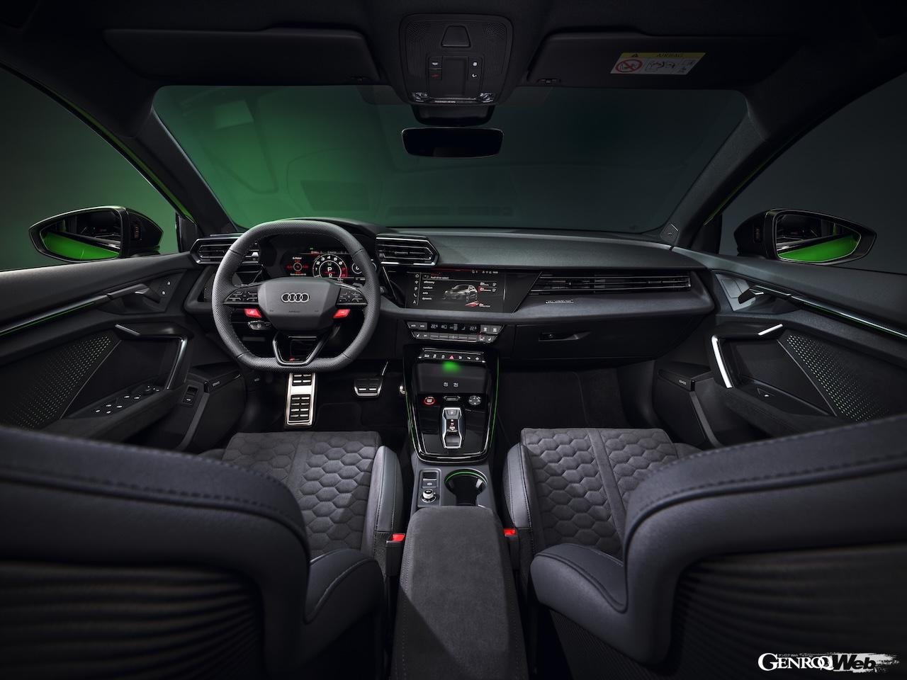 アウディ RS 3 スポーツバック