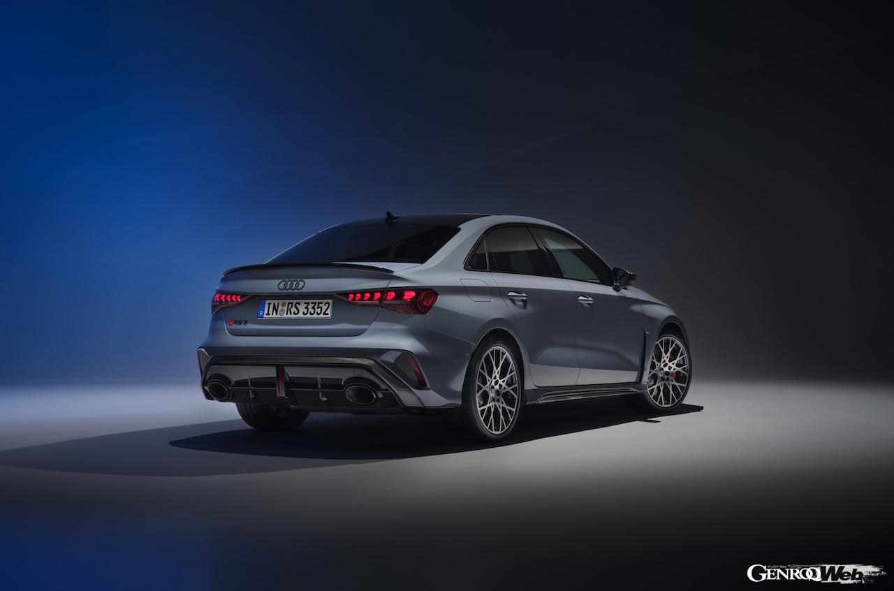 アウディ RS 3 セダン