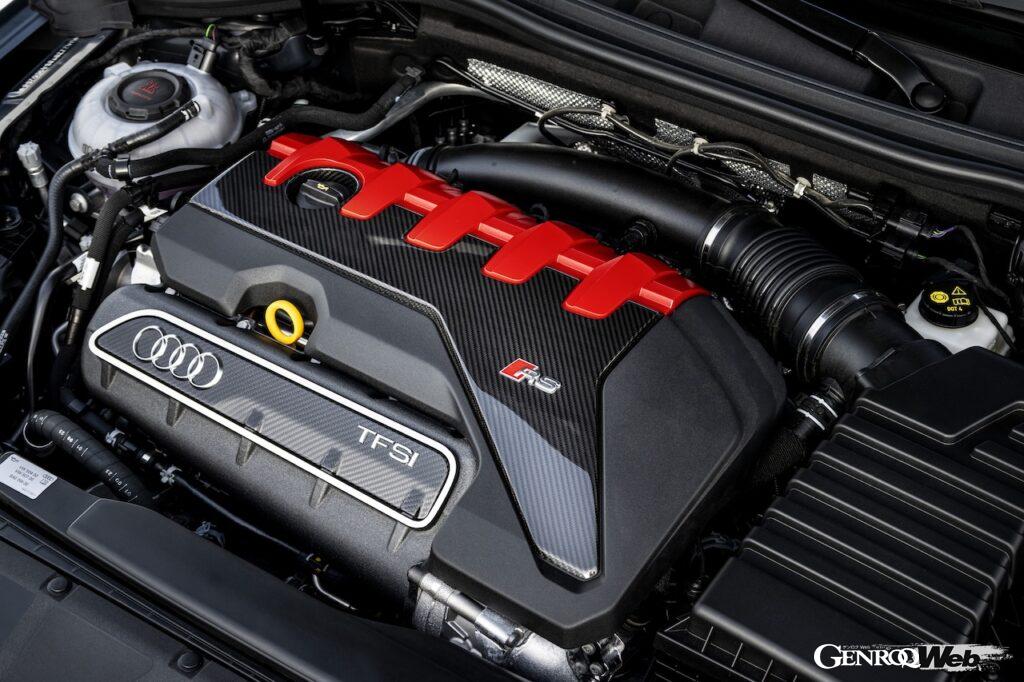 アウディ RS 3 セダン