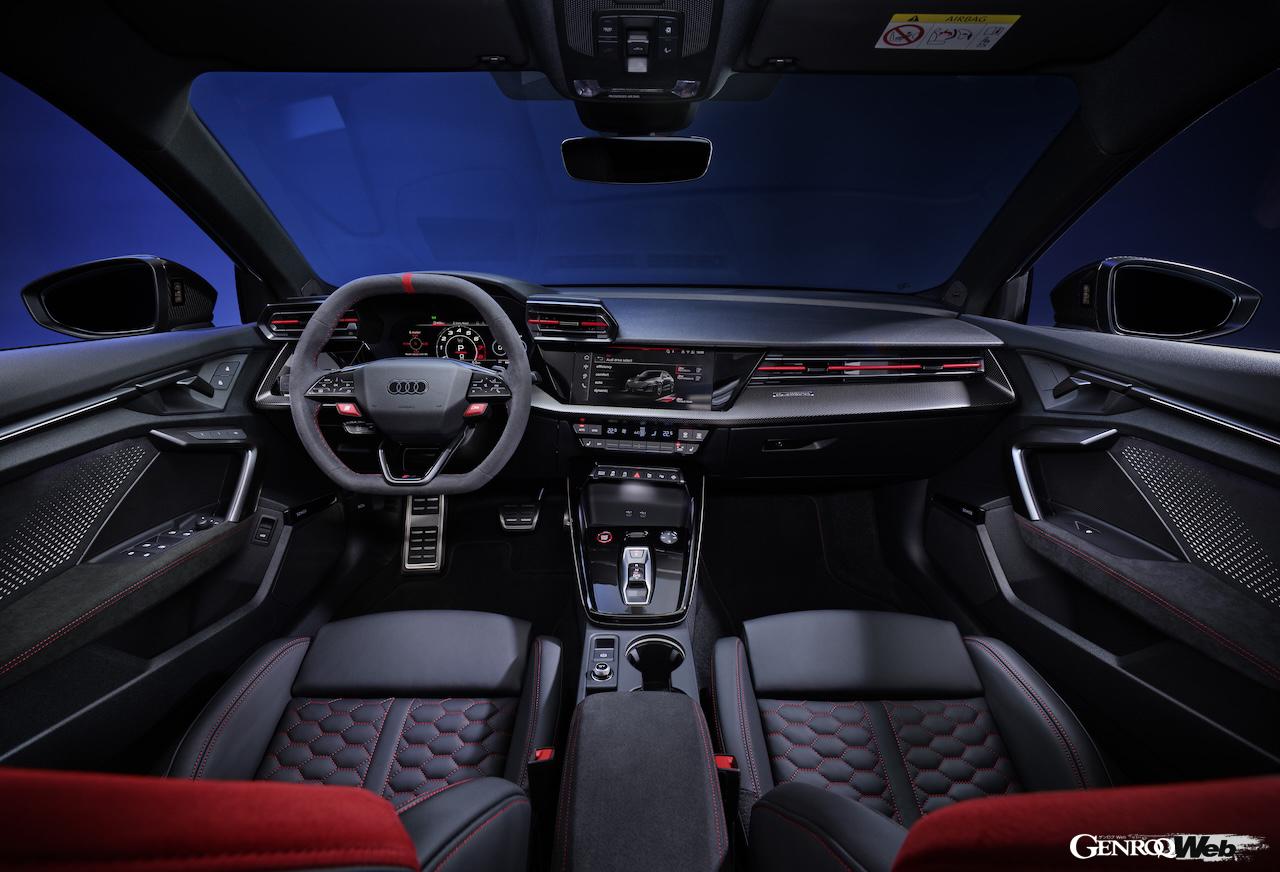 アウディ RS 3 セダン