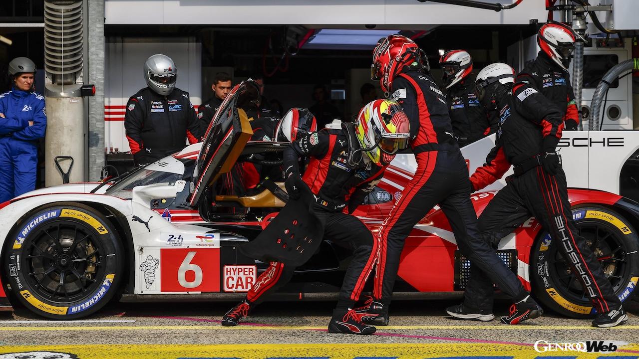 2025年シーズンのル・マン24時間レース、公式テストデイに参加した、ポルシェ 963。