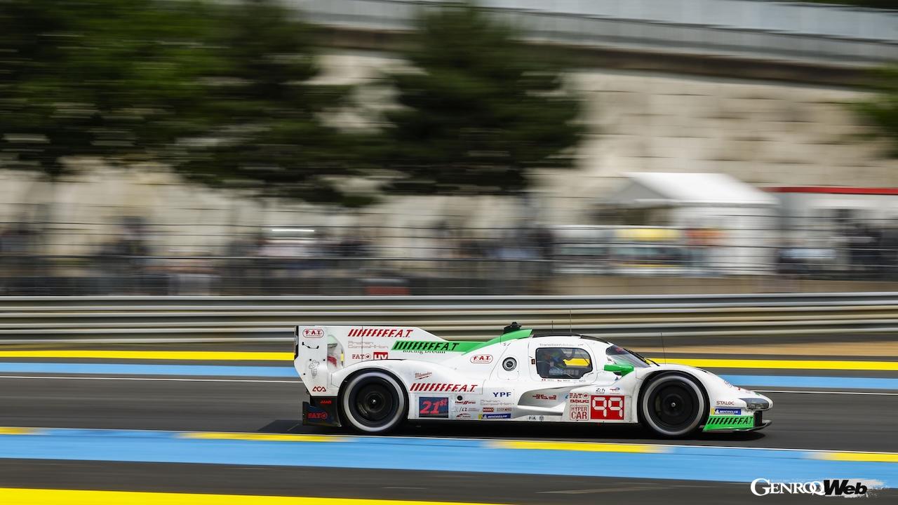 2025年シーズンのル・マン24時間レース、公式テストデイに参加した、ポルシェ 963。