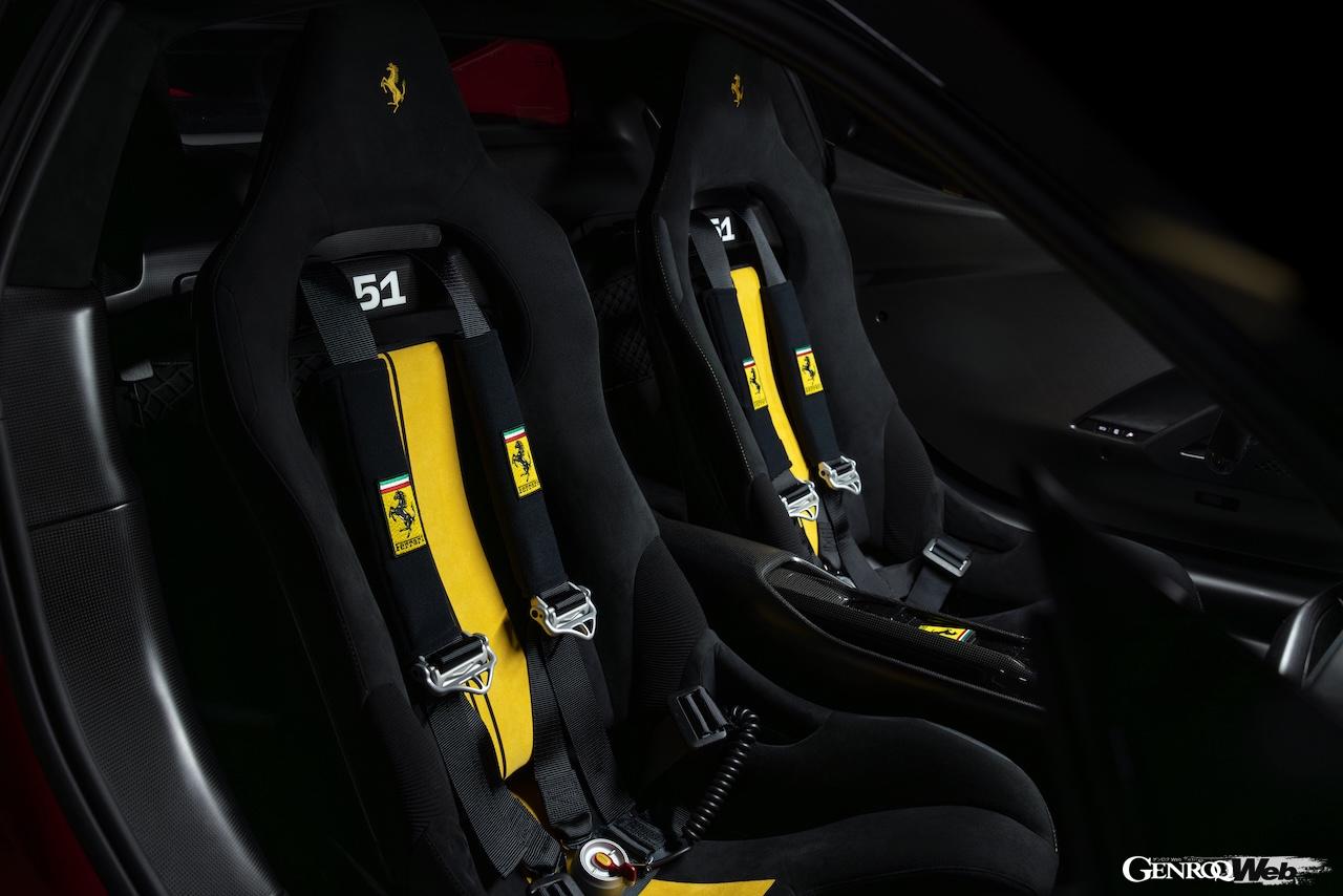 「ピロティ フェラーリ296 スペチアーレ」のコクピット。