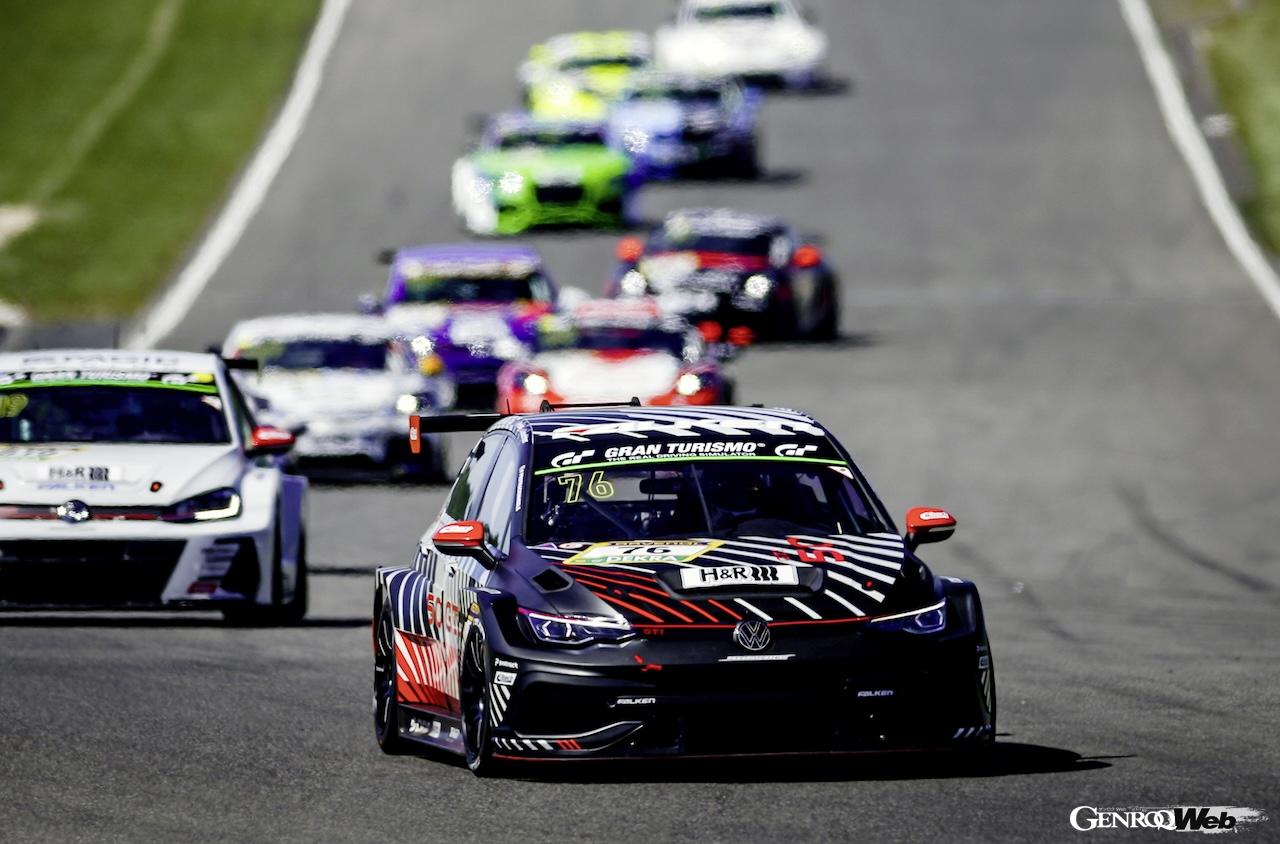 今回のニュルブルクリンク24時間レースには、マックス・クルーゼ・レーシングがプレパレーションを担当した2台のゴルフ GTI クラブスポーツ 24hが参戦する。