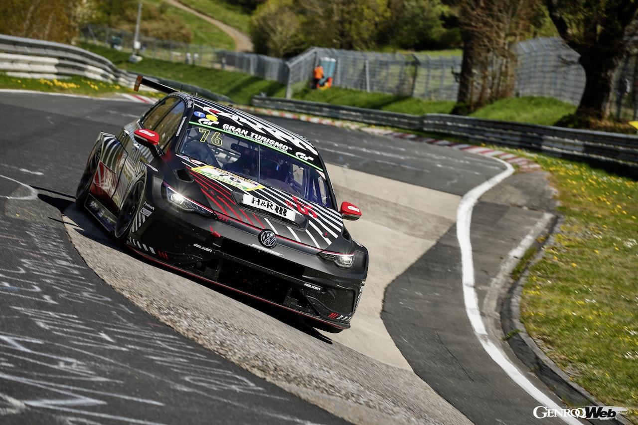 今回のニュルブルクリンク24時間レースには、マックス・クルーゼ・レーシングがプレパレーションを担当した2台のゴルフ GTI クラブスポーツ 24hが参戦する。