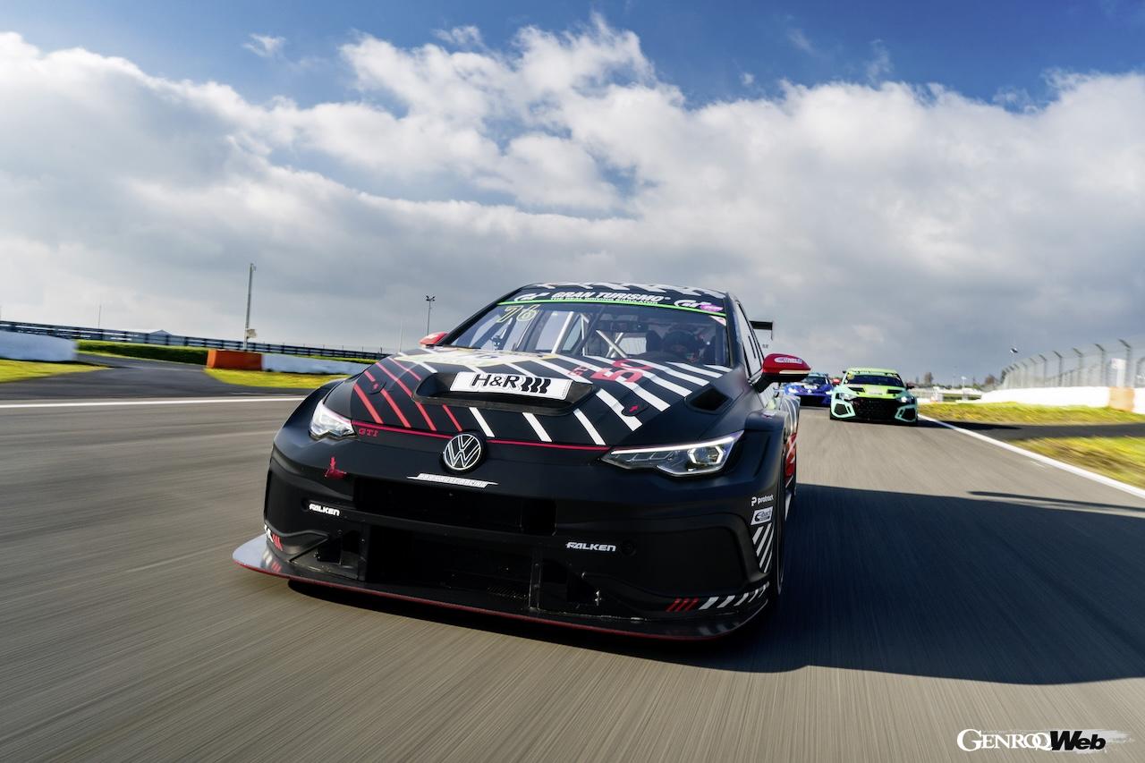 今回のニュルブルクリンク24時間レースには、マックス・クルーゼ・レーシングがプレパレーションを担当した2台のゴルフ GTI クラブスポーツ 24hが参戦する。