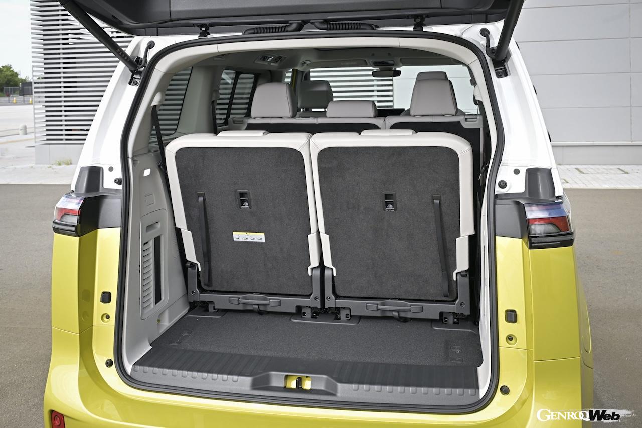 「フォルクスワーゲン ID. Buzz Pro ロングホイールベース」のラゲッジルーム。