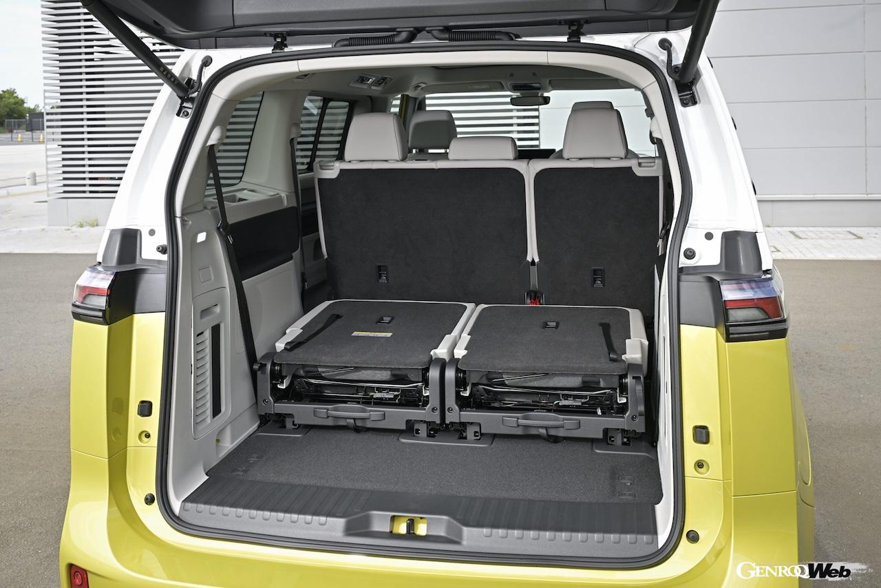 「フォルクスワーゲン ID. Buzz Pro ロングホイールベース」のラゲッジルーム。