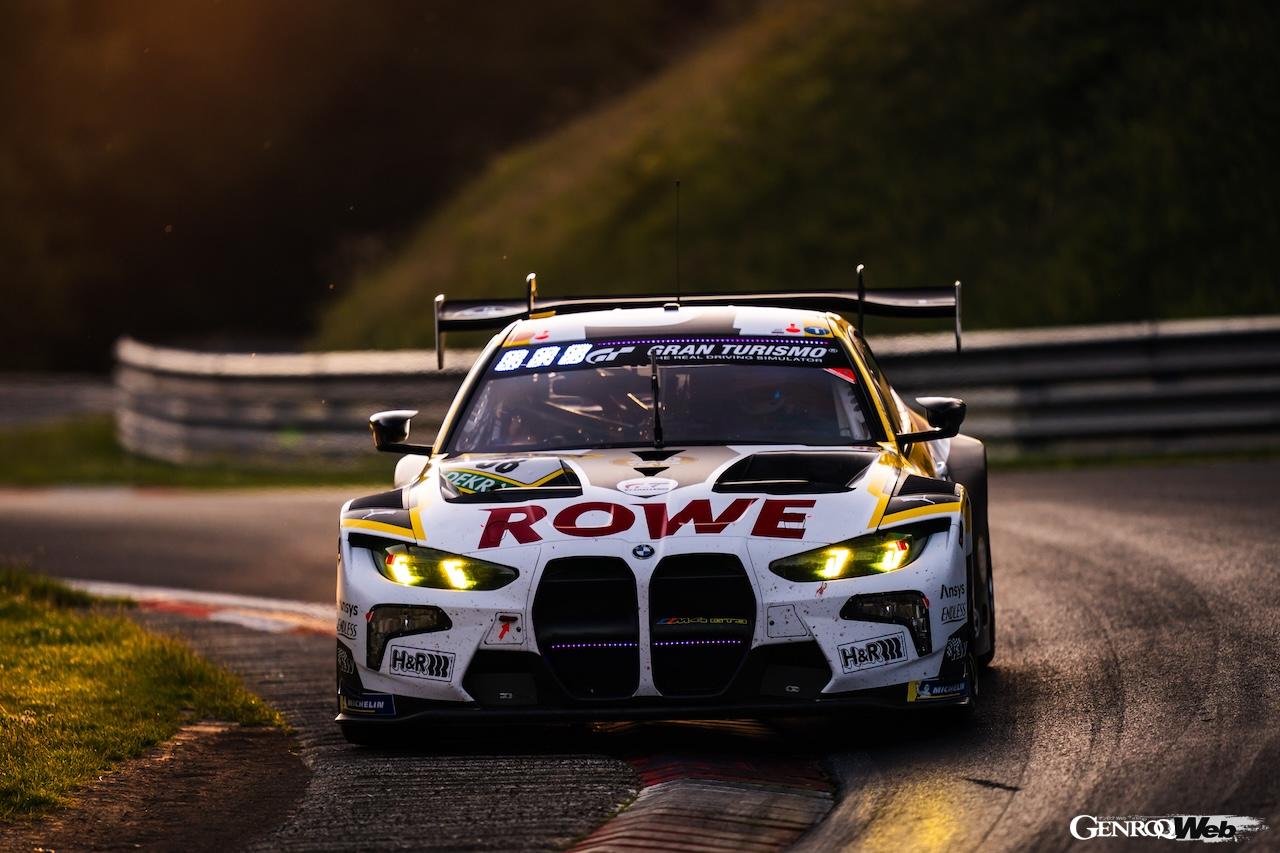 ROWEレーシングのBMW M4 GT3 エボ 98号車が、2025年のニュルブルクリンク24時間レースにおいて総合優勝を飾った。