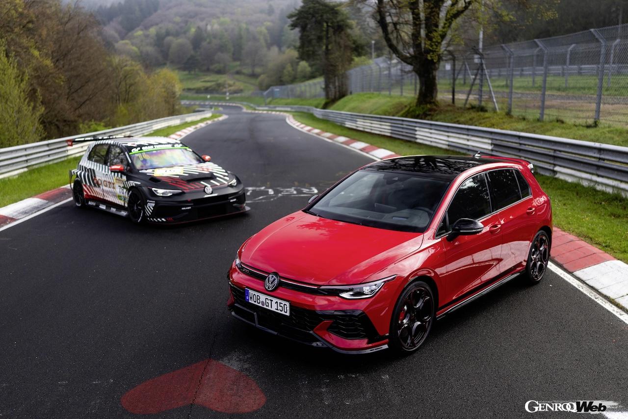 ニュルブルクリンク24時間レースに参戦した「ゴルフ GTI クラブスポーツ 24h」と、「フォルクスワーゲン ゴルフ GTI エディション 50」。