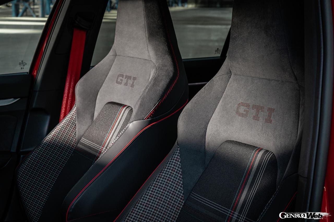 「フォルクスワーゲン ゴルフ GTI エディション 50」のインテリア。