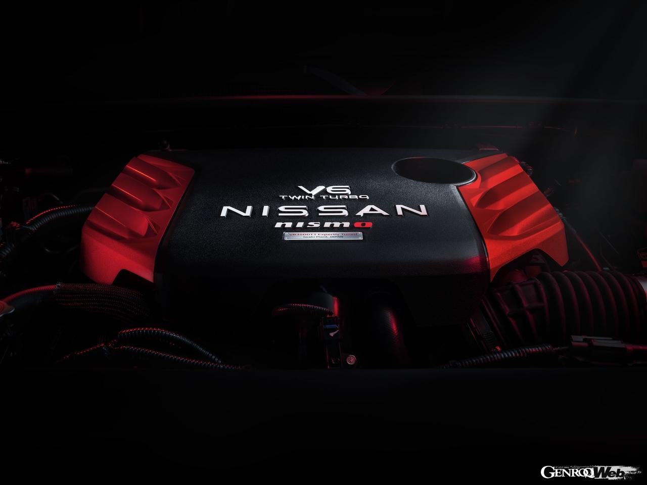 搭載される3.5リッターV型6気筒「VR35DDTT」ツインターボエンジンは、専用チューンが施され、最高出力501PS・最大トルク700Nmを発揮する。