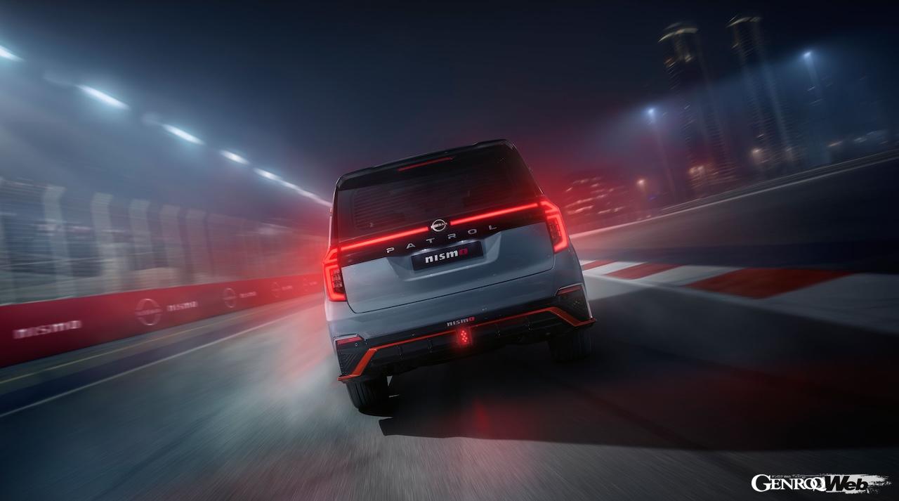 「日産 パトロール NISMO」の走行シーン。