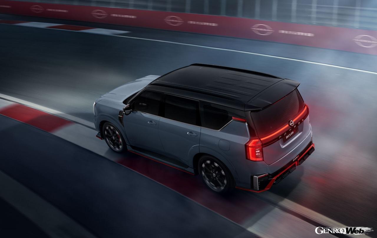「日産 パトロール NISMO」の走行シーン。