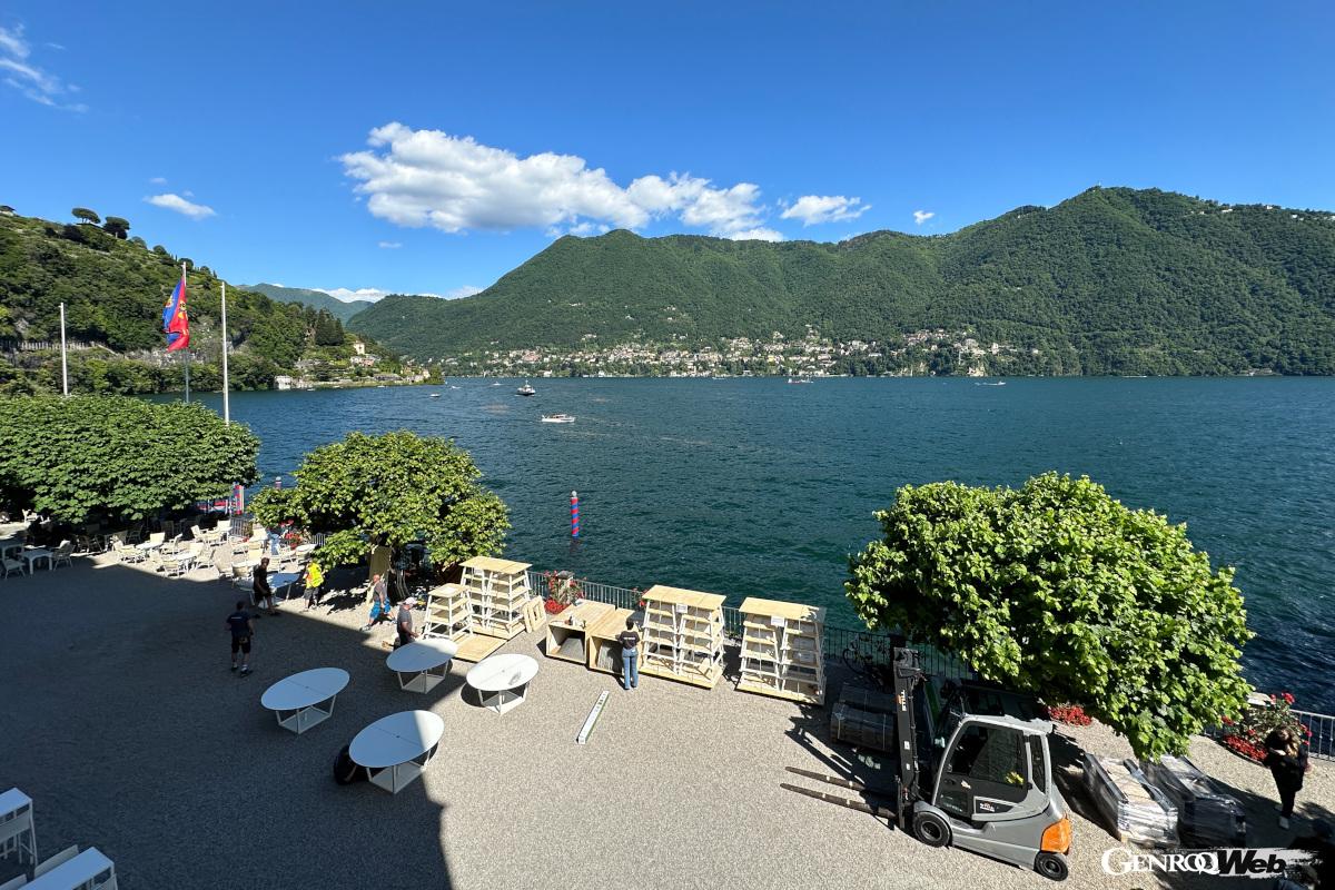 ホテルのテラスレストランで朝食を摂る。ここからの眺めがまた最高だ。