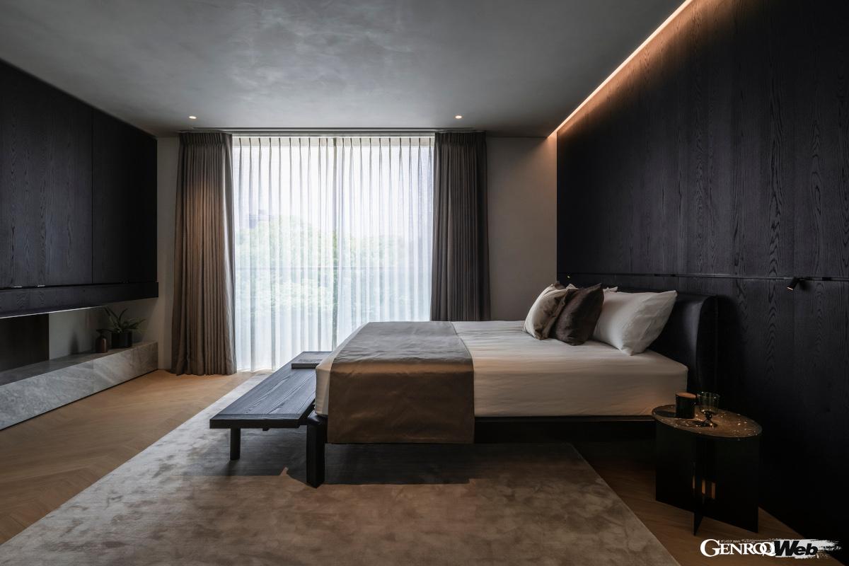 マスターベッドルーム。