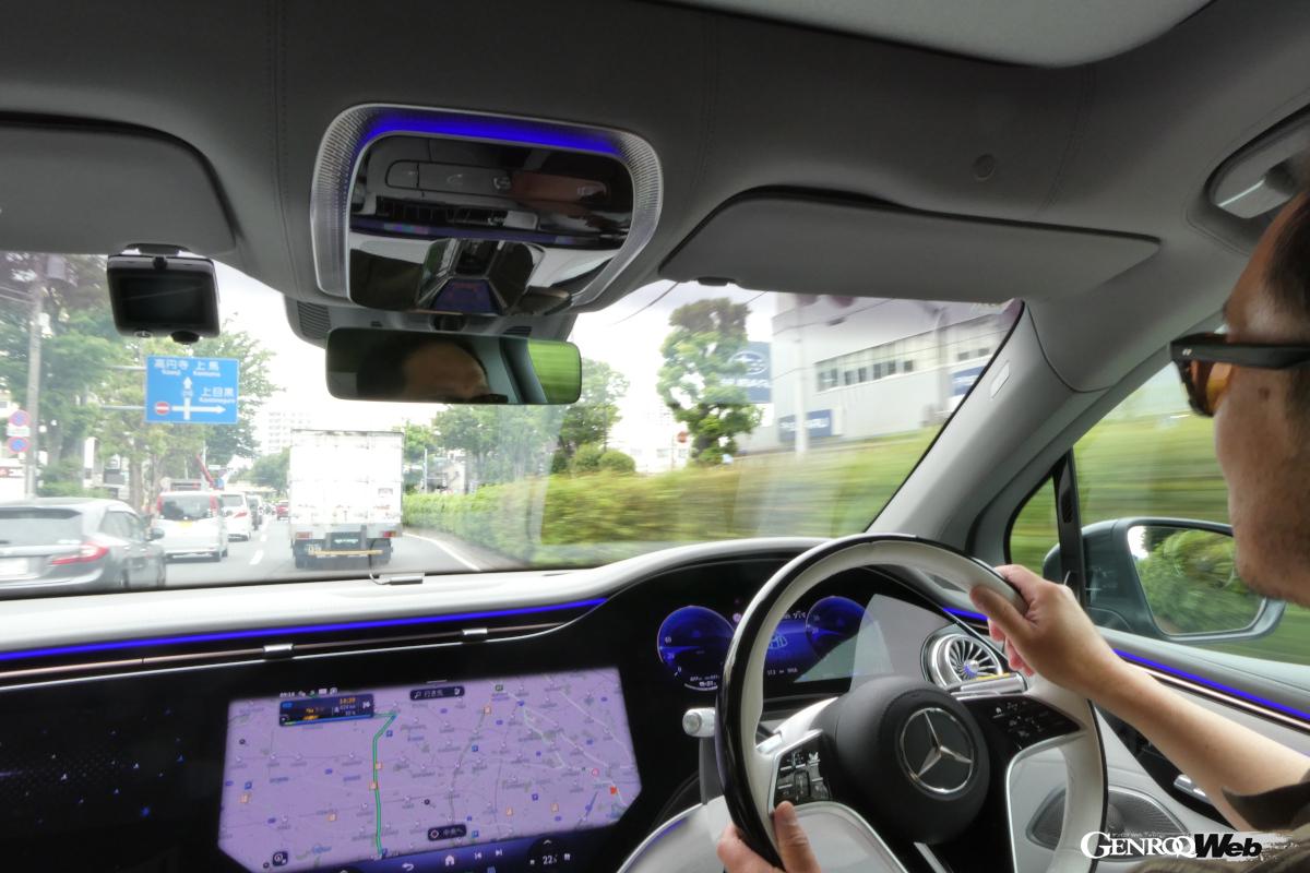 東京から日本海・富山を目指して関越道を走り出す。