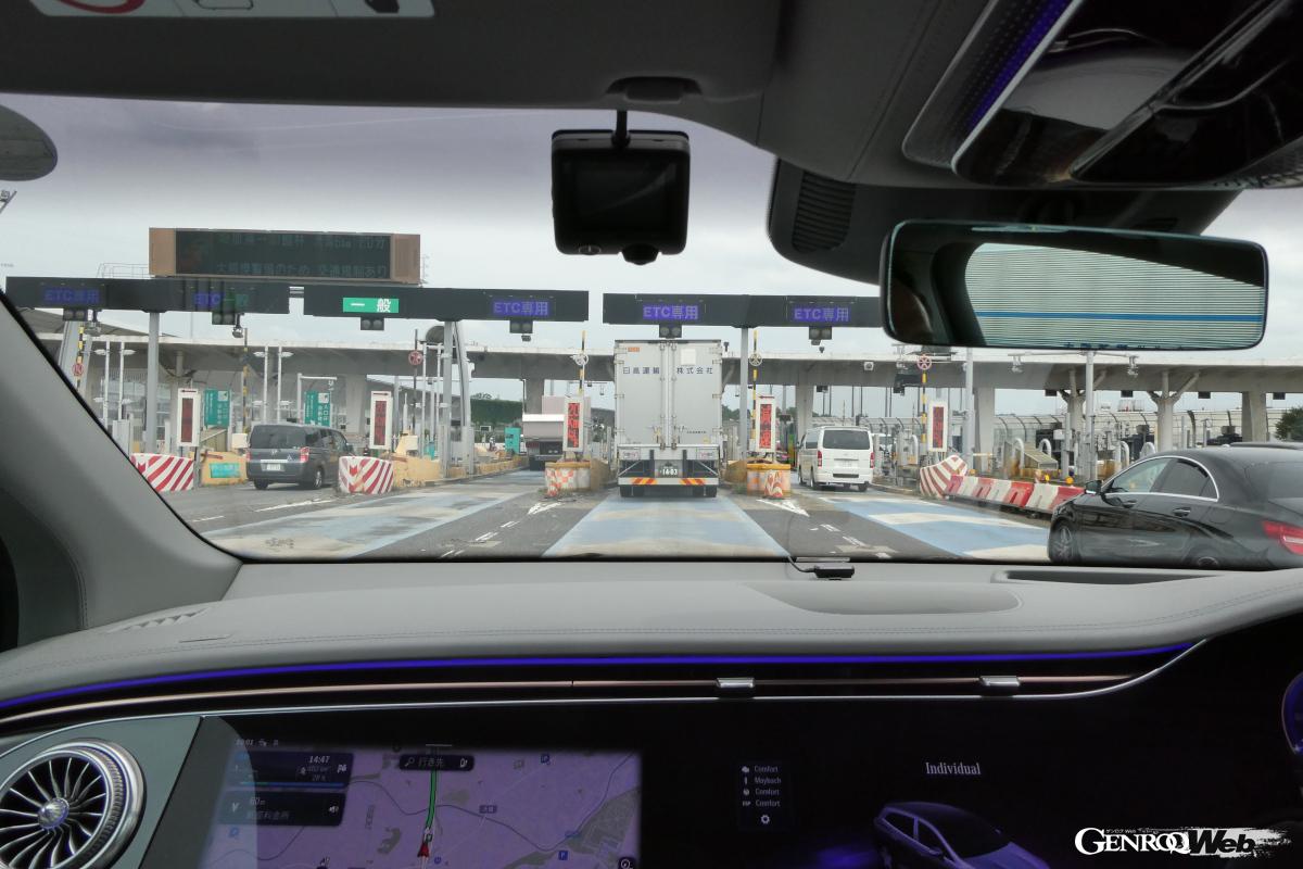 東京から日本海・富山を目指して関越道を走り出す。