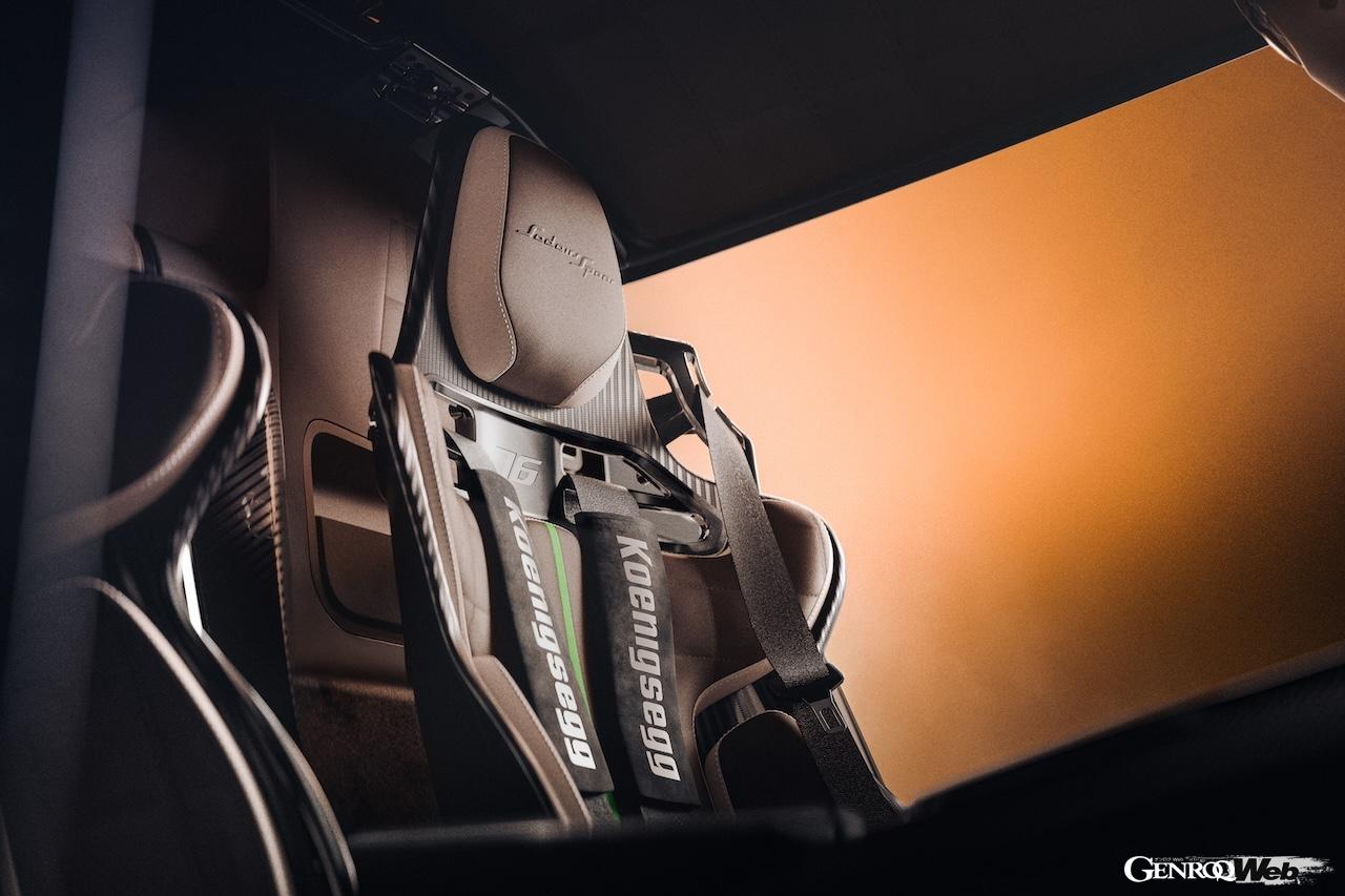 世界30台が限定販売される「ケーニグセグ サデアズ スピア」のコクピット。