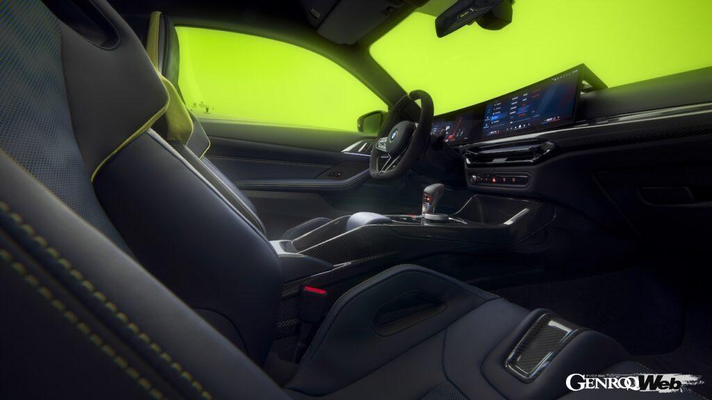 ヴァレンティーノ・ロッシとコラボレーションした限定仕様「BMW M4 CS VR46」のインテリア。