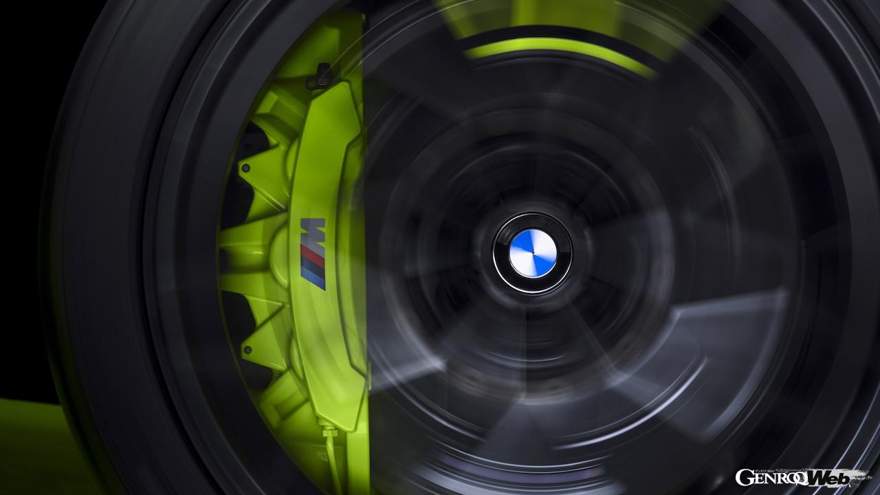 ヴァレンティーノ・ロッシとコラボレーションした限定仕様「BMW M4 CS VR46」の専用ディテール。