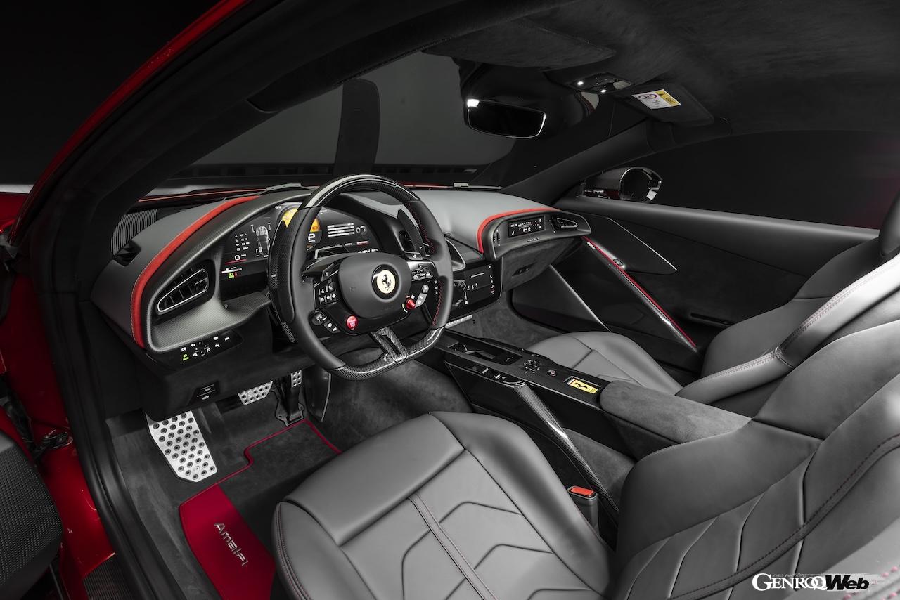 「フェラーリ アマルフィ」のインテリア。