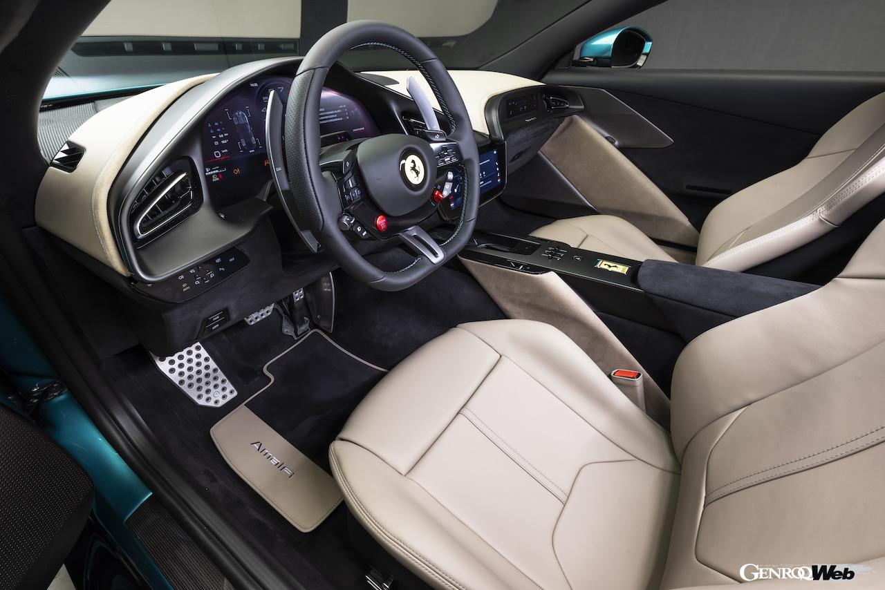 「フェラーリ アマルフィ」のインテリア。