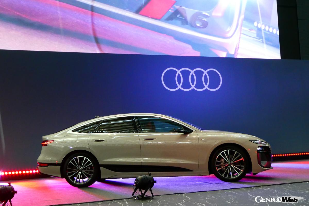 PPEプラットフォームを採用するため100kWhバッテリーはフロアに搭載される。それを表現するためのサイドシルデザイン。