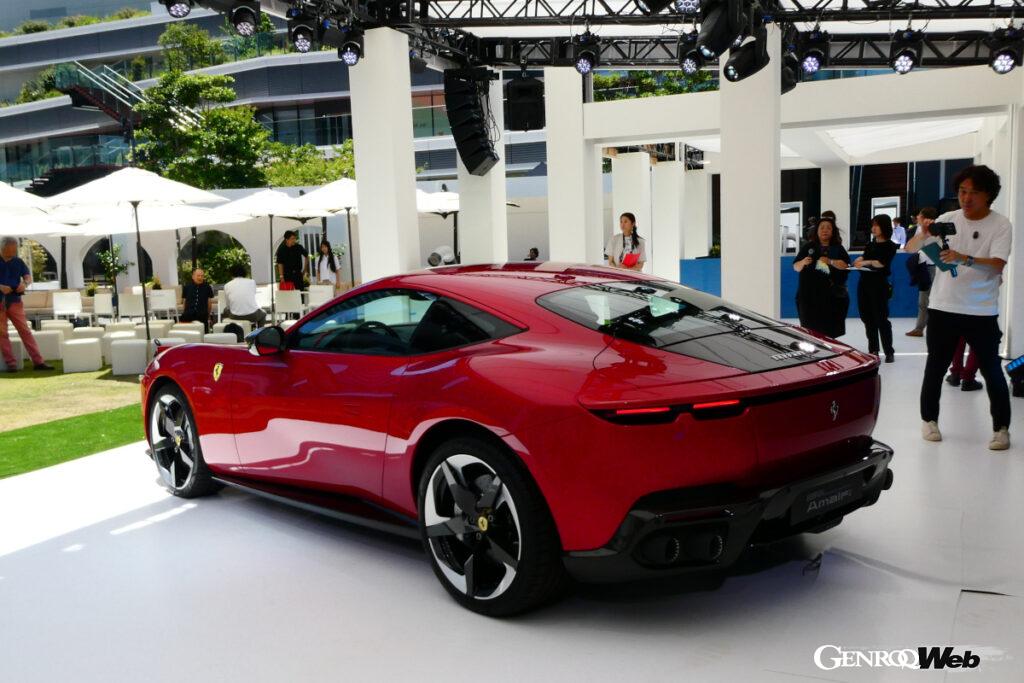 リヤフェンダーの張り出しを強調したデザインとなった。