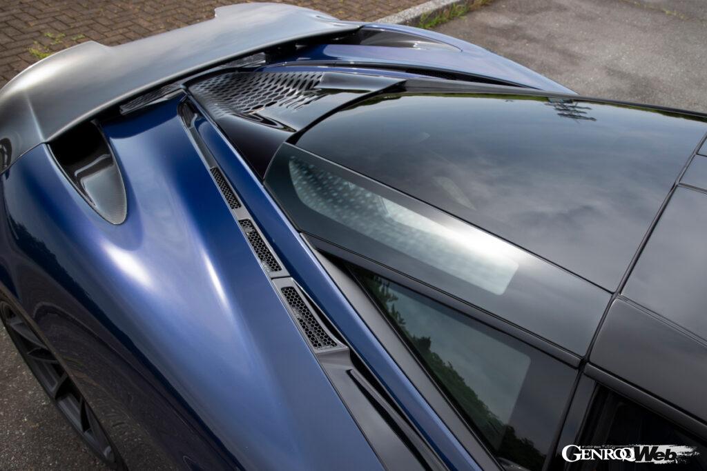 徹底的に空力にこだわったエクステリア。