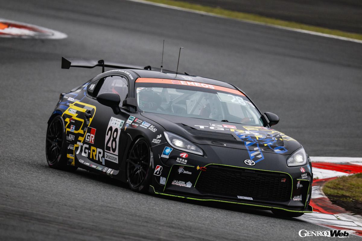 マザーシャシーで参戦する86。