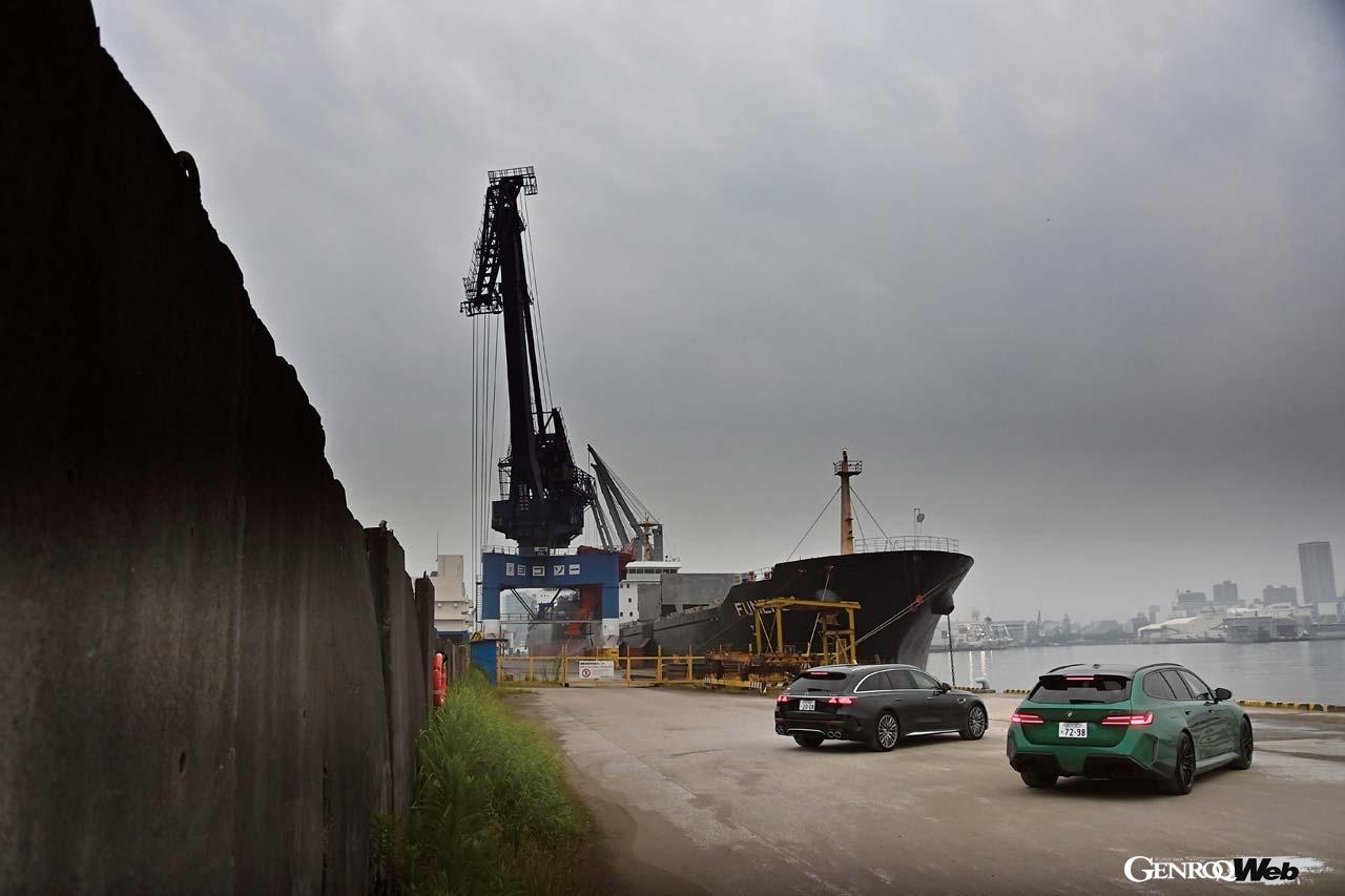 無慈悲なまでに速い「BMW M5ツーリング」、大人びた味わいのある「メルセデスAMG E53ハイブリッド・ステーションワゴン」。改めて乗り比べると好事家の行き着くとこはこの2台かもしれないと思えてきた。