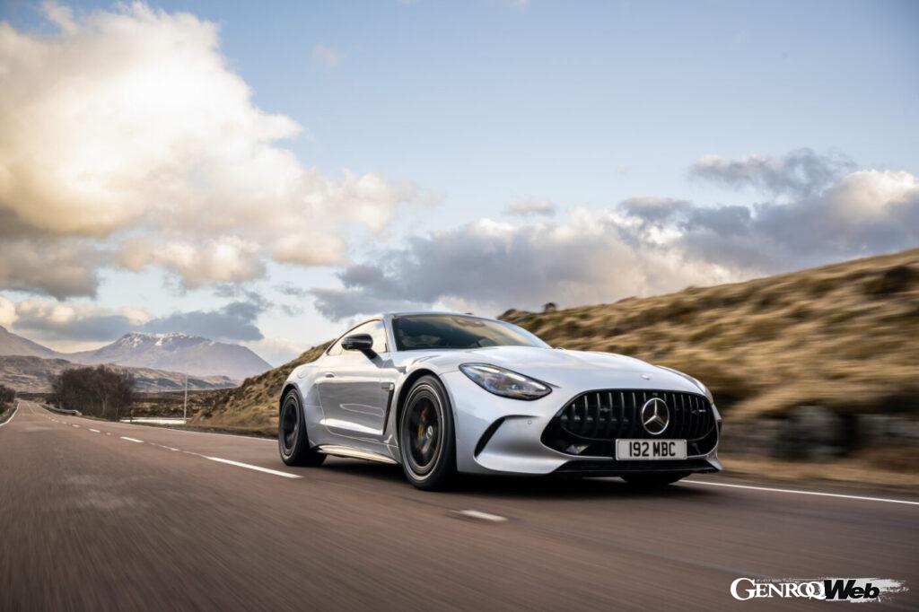 メルセデス AMG モデルの中でもピュアにスポーツ性能を追求したのがAGM GTだ。