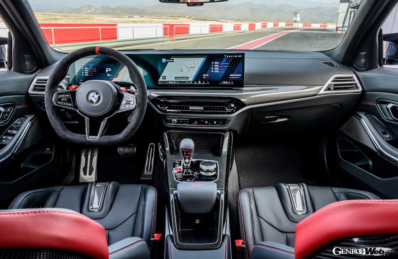 30台が限定導入される「BMW M3 CS ツーリング」のインテリア。