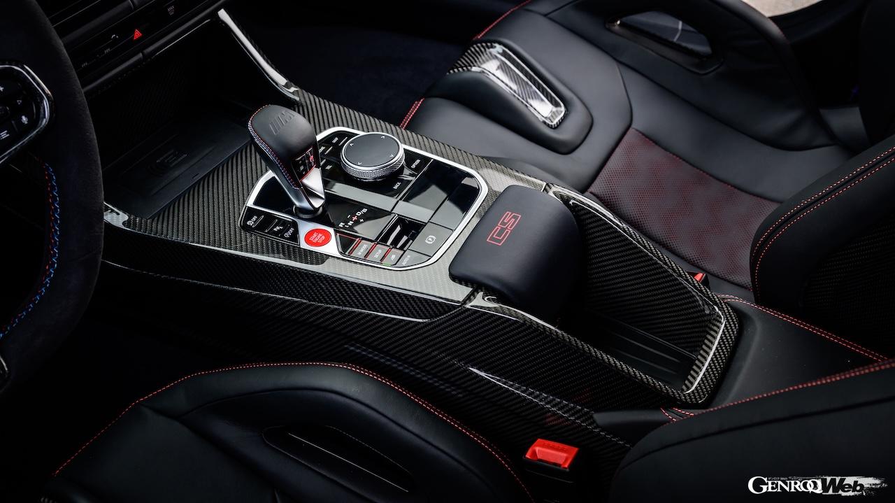 30台が限定導入される「BMW M3 CS ツーリング」のインテリア。