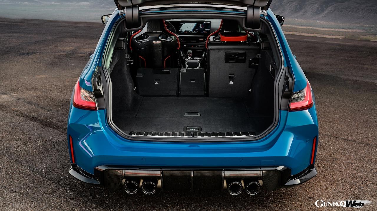 30台が限定導入される「BMW M3 CS ツーリング」のラゲッジスペース。
