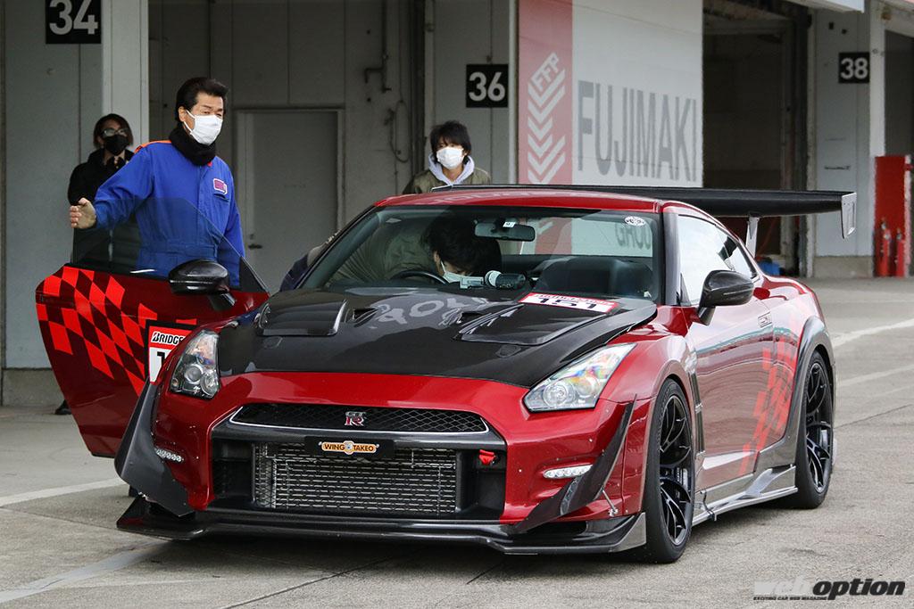 R35GT-R鈴鹿最速レコード更新！」ウイングタケオの快適合法仕様が2分4