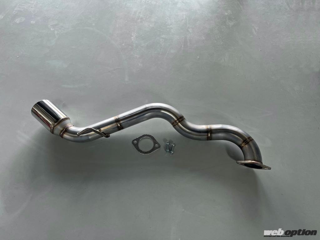 GRヤリスに最高の排気性能を！」オートクラフトが2パターンのマフラー