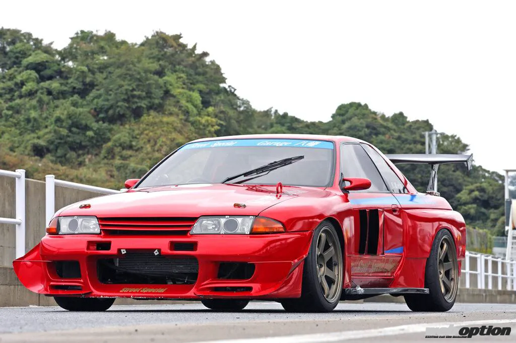 電動可変ウイングに助手席ラジエター!?」個性爆発の超速BNR32、見参