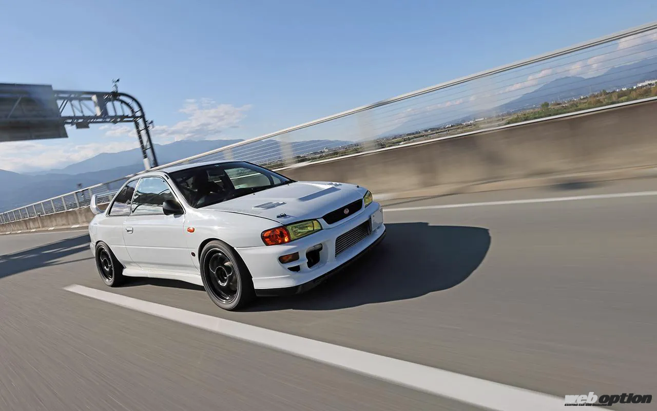 激レアな2ドアのインプレッサを令和スペックへ！」2.5Lエンジン仕様の