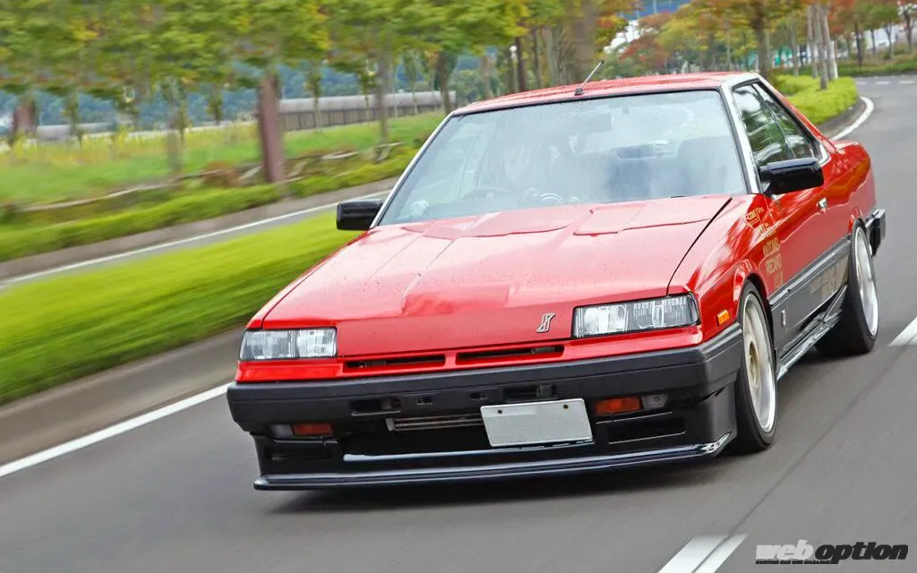 時代を超えて吠える！」450馬力の鉄仮面スカイラインが魅せる